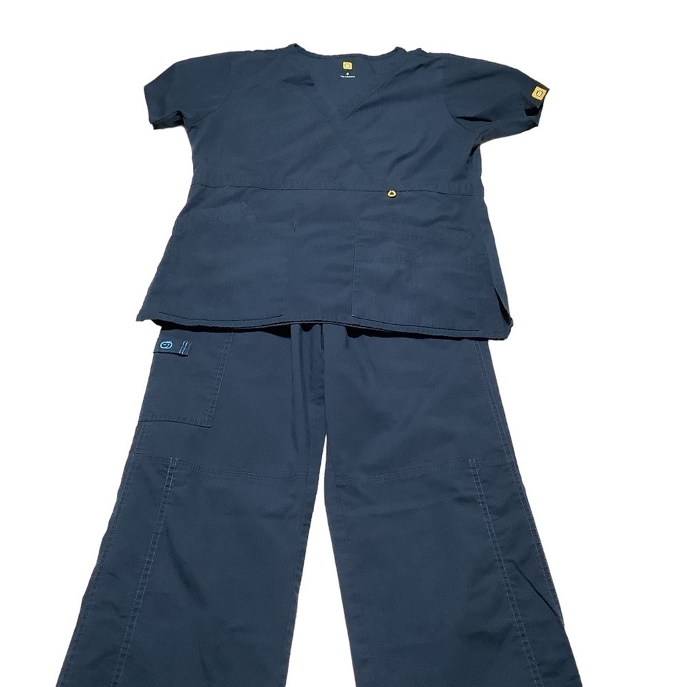 SPREAD GOOD CHEER‎ Scrub Set - Size S - Picture 10 of 14